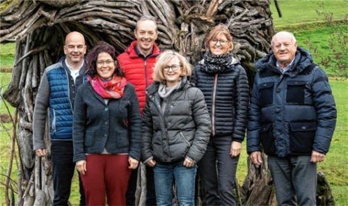 Vereint stark: (von links) Rimstings Zweiter Bürgermeister Thomas Schuster, Rimstings Tourist-Info-Leiterin Gabriele Oberloher, Breitbrunns Bürgermeister Anton Baumgartner, Breitbrunns TI-Leiterin Marion Igel, Eggstätts TI-Leiterin Julia Hausmann und Eggstätts Bürgermeister Christian Glas.Foto Kirchner