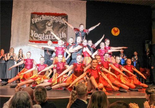 Wie Phoenix aus der Asche entstieg die Vogtareuther Garde der langen faschingslosen Zeit.