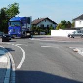 Viel Verkehr am Kreisel