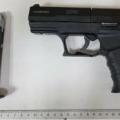 Mit Knarre in der S-Bahn