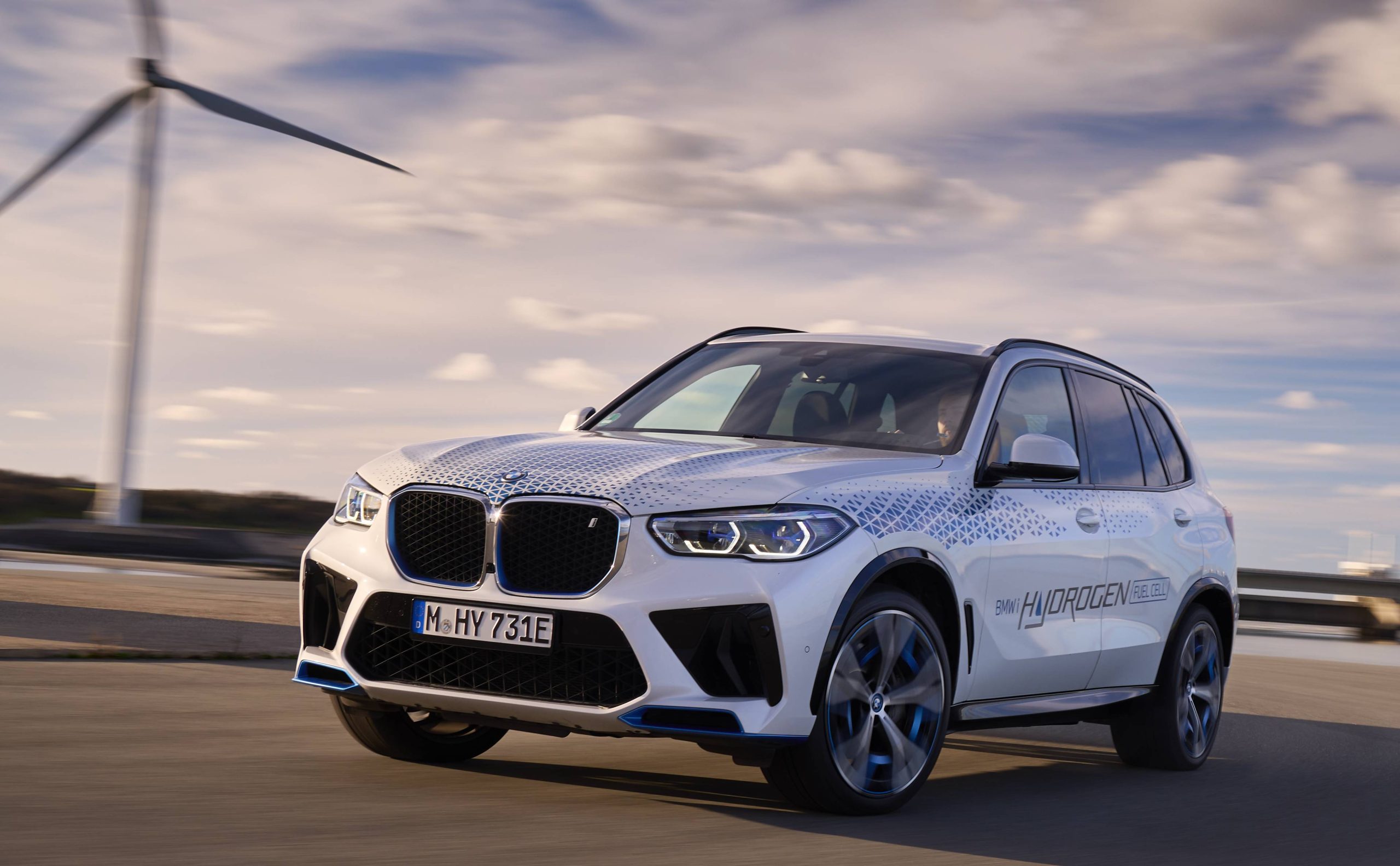 Bmw Setzt Trotz Geringer Nachfrage Auf Wasserstoff Serienfahrzeug - dtscl12