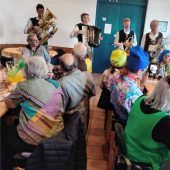 Ausgelassene Stimmung beim Weiberfasching