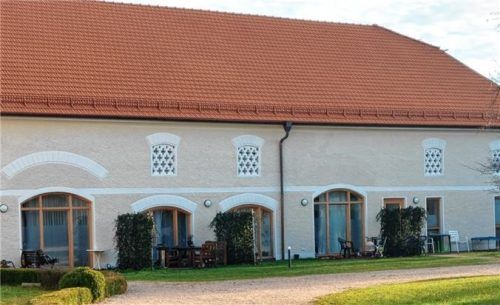 Bei der Sanierung des Raiffeisengebäudes wurden die geplanten Kosten von rund 1,8 Millionen Euro eingehalten.