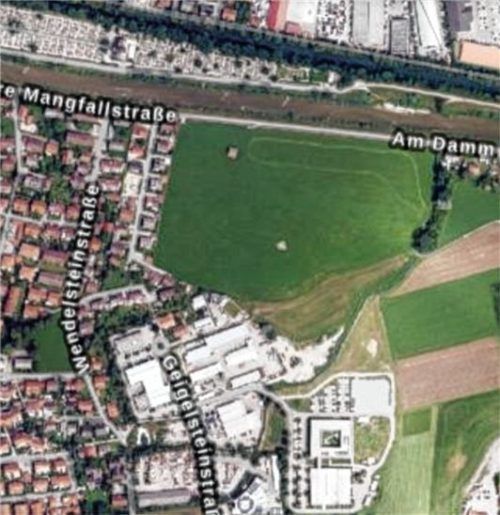 Das verfügbare Gebiet reicht von der Wohnbebauung im Westen bis zum Mitterbacher Graben im Osten, und ist das letzte Gebiet, das die Stadt überplanen kann. Foto re