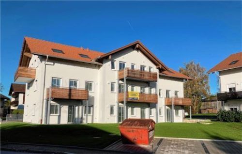 Derzeit laufen die letzten Fertigstellungsmaßnahmen an einem Mehrparteienhaus im Rahmen des kommunalen Wohnungsbaus.