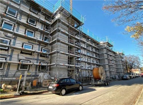 Die Modernisierungen am Münchener Platz laufen auf Hochtouren. Die Stadtbau hat sich zum Ziel gesetzt, 88 Prozent aller Wohnungen bis 2027 an die Geothermie anzuschließen. Foto Stadtbau Waldkraiburg