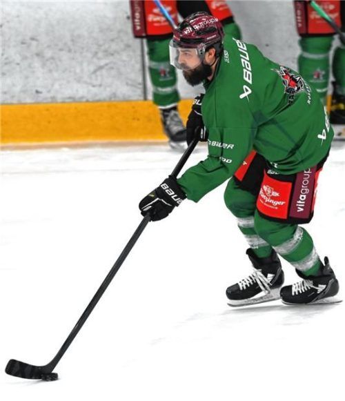 Ein schönes Bild, ihn wieder auf dem Eis zu sehen: Brad Snetsinger am Donnerstag beim Abschlusstraining. Vielleicht spielt er am Wochenende. Foto Hans-Jürgen Ziegler