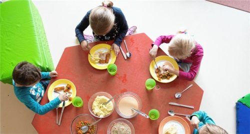 Laut Ernährungsberaterin und Ökotrophologin Bettina Knörr lässt sich Fisch schlecht ersetzen, aber deswegen ist er nicht unbedingt notwendig. Foto Sebastian Kahnert