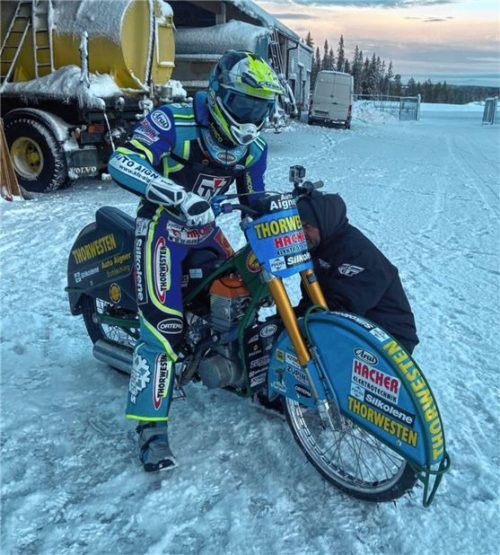 Letzte Vorbereitungen: Eisspeedway-Pilot Luca Bauer hofft bei der EM auf einen Spitzenplatz.Foto privat