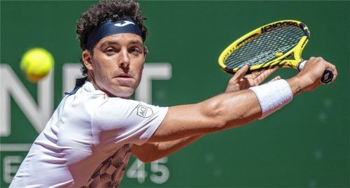 Marco Cecchinato aus Italien ist einer der hochkarätigen Spieler, die im Sommer in der 1. Bundesliga für den TC 1860 Rosenheim spielen. Er hat 2018 im Viertelfinale der French Open Novak Djokovic besiegt und stand schon auf Position 16 der Weltrangliste. Foto dpa/Martial Trezzini