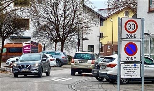Mit dem Pilotprojekt „verkehrsberuhigter Geschäftsbereich“ soll das Ortszentrum attraktiver gestaltet werden.