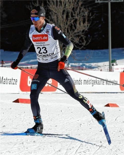 Mit Laufbestzeit am ersten Tag und der fünftbesten Zeit in der Loipe am zweiten Tag katapultierte sich Jakob Lange (WSV Kiefersfelden) nach dem Springen auf die Plätze zehn und zwölf beim Weltcup in Schonach. Foto Jakob Lange Facebook
