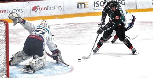 2022/23 spielte Elias Schneider noch für Rosenheim gegen Berlin, jetzt ist es umgekehrt.Foto Hans-Jürgen Ziegler