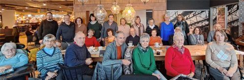 Sich zuhören, austauschen, gegenseitig helfen: Ihre Krankheit anzunehmen, fällt vielen MS-Betroffenen schwer. Die MS-Kontaktgruppe Rosenheim ist für Betroffene und ihre Angehörigen eine große Stütze.Foto Schroeder