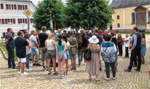 Spaziergang statt Stehparty: Neubürgerempfang in Neubeuern.