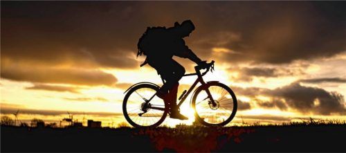 Über 1000 Kilometer Wege wurden im Landkreis Rosenheim als fahrradtauglich erachtet. Es müssen jedoch noch Lücken geschlossen werden.Foto DPA