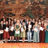 126 Erfolgsgeschichten bei der Staatspreisverleihung im historischen Rathaussaal Wasserburg