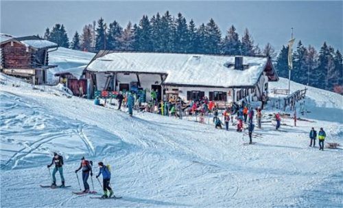 Auch auf der Gorialm gab es für die Gäste viel Musik und Kulinarisches. Foto re