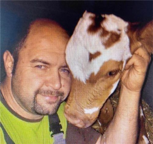 BBV-Kreisobmann Sepp Andres liegt das Tierwohl sehr am Herzen. Dass in Deutschland immer mehr guter Boden der Lebensmittel- und Futtermittelproduktion entzogen wird, macht ihm Sorgen. Foto re