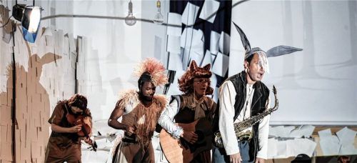 Das junge Theater spielt die Bremer Stadtmusikanten.Fotos  Loberer, Silveri, Schlecker, TAM Ost