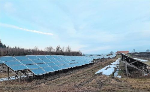 Der Solarpark Höslwang ist heruntergekommen.Foto stübl
