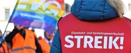 Der Streik der EVG hatte auch Auswirkungen auf die Schulen in Rosenheim. Foto dpa/picture alliance/Martin Schutt