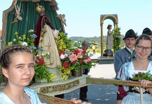 Die Haftpflichtversicherung der Gemeinde für kirchliche Feste, beispielsweise an Fronleichnam, zahlt auch weiterhin die Gemeinde und nicht die Kirche.Foto Archiv Thümmler