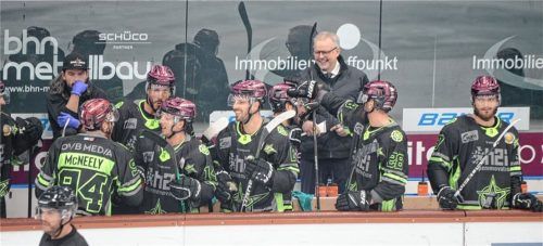 Die Leistung der Starbulls Rosenheim im dritten Play-off-Achtelfinale gegen Leipzig entlockte auch Trainer Jari Pasanen ein Lächeln.Foto Franz Ruprecht