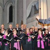 Die Orgel bringt die Passionsstimmung