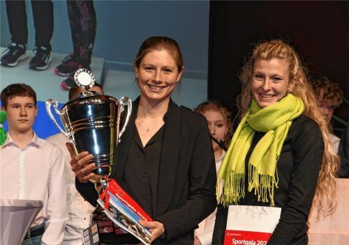 Haben in der Kategorie „Mannschaft des Jahres“ abgeräumt: Die Berglauf-Damen und deutschen Meisterinnen des PTSV Rosenheim. Foto Schlecker