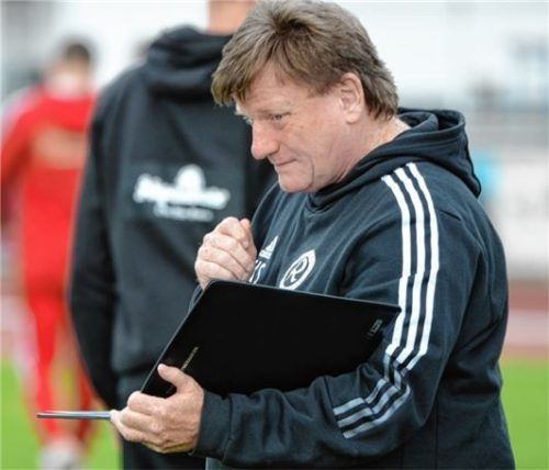 Klaus Seidel war im Herbst noch Trainer von 1860 Rosenheim und ist nun wieder in Amerang.Foto Franz Ruprecht
