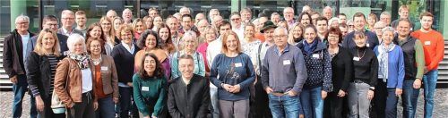 Landrat Otto Lederer (Mitte) empfing rund 60 Vereinsmitglieder beim zweiten Vereinstag im Landratsamt Rosenheim. Foto Landratsamt Rosenheim