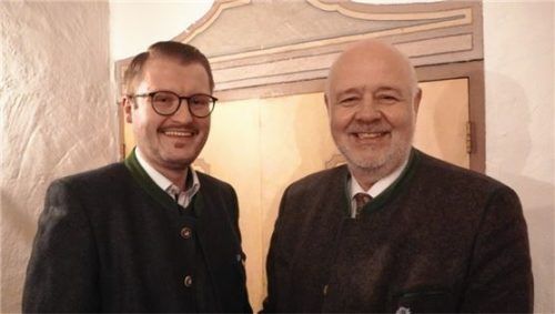 Landtagskandidat Helmut Freund (links) und Bezirkstagskandidat Florian Weber starten in den Wahlkampf um die Direktmandate.Foto re