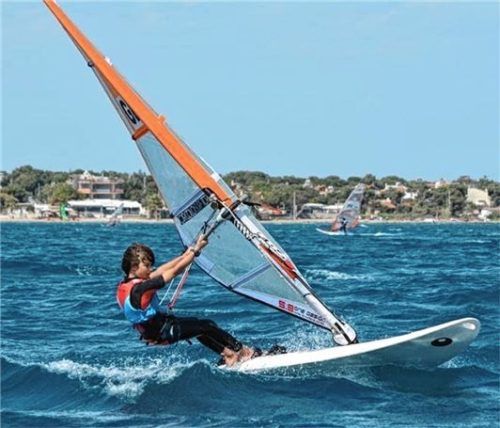 Moritz Schleicher, der aktuell in Athen lebt, gewann im Jahr 2022 die Techno-293-WM in Limassol ebenso wie die EM auf Sardinien. Foto privat