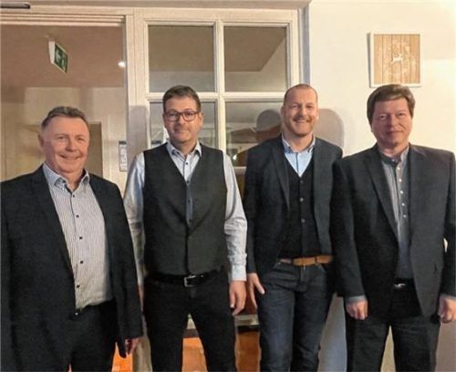Neuer Vorstand der Aschauer CSU: (von links) stellvertretender Vorsitzender Georg Westenthanner, Kassier Stephan Gabriel, Vorsitzender Sven Herrmann und Schriftführer Elmar Stegmeier. Foto kirchner