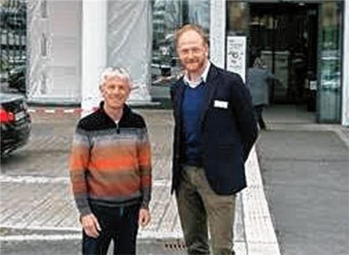 Patientenfürsprecher Volker Schmidt (links) und Kaufmännischer Leiter Dr. Max von Holleben freuen sich auf die Zusammenarbeit am Romed-Klinikum.Foto Romed