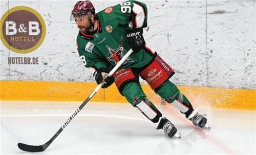 Rosenheims Maxi Vollmayer wurde zum Verteidiger des Jahres in der Oberliga Süd gewählt. Foto Hans-Jürgen Ziegler