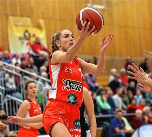 Sophie Perner erzielte 25 Punkte für Wasserburg. Foto  Butzhammer