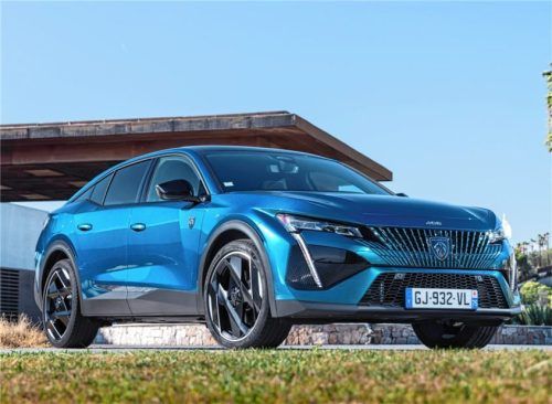 Steht aktuell im Mittelpunkt: der Peugeot 408.