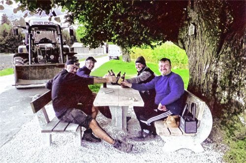 Treffpunkte im Freien: Manchmal sind es auch kleinere Projekte wie die „Ratsch-Orte“, die die Lebensqualität der Pruttinger erhöhen.Foto THOMAE