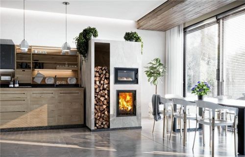 Wenn der Kamineinsatz wohlige Wärme verbreitet, kann er gleichzeitig Brot oder Kuchen backen. Dann hat der Backofen Pause.Foto  DJD/Austroflamm