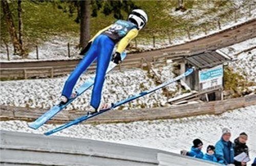 Zeno Rumpfinger siegte mit Schanzenrekord.Foto re