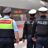 Drei Angriffe auf Polizisten und Rettungskräfte