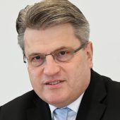 Masken-Affäre: Bausback nimmt Staatsregierung in Schutz
