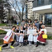 800-Euro-Spende für Klinikclowns