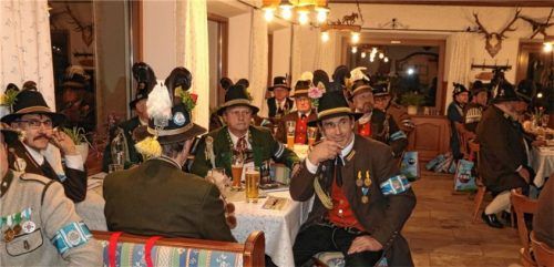 Bataillonsversammlung der 17 Gebirgsschützenkompanien zwischen Bad Aibling und Bad Reichenhall im Café Pauli in Aschau-Höhenberg.Foto rehberg
