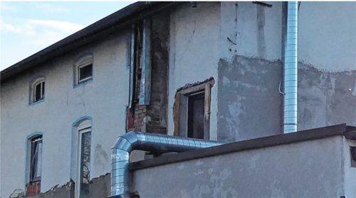 Bauen und Wohnen sind in der Krise. Das ist auch Nährboden für unseriöse Vermieter, die Wohnraum mit Schimmel und ohne Heizung an Flüchtlinge oder Gastarbeiter vermieten. Foto Riediger