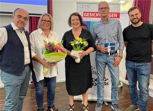 Bei der Jahresversammlung des Vereins: (von links) Karl-Heinz Brauner (ehemaliger stellvertretender Vorsitzender), Angelika Graf (ehemalige Vorsitzende), Judith Schäfer (neue Vorsitzende), Martin Visser (ehemaliger Schriftführer), Florian Stephan (neuer Schriftführer). Foto privat