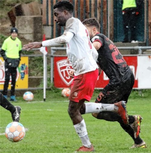 Buchbachs Daniel Muteba ist nach einer Gehirnerschütterung wieder fit und einsatzbereit. Foto Michael Buchholz