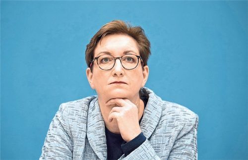 Bundesbauministerin Klara Geywitz macht sich Gedanken über die Honorare von Architekten und Ingenieuren. Foto IMAGO / IPON